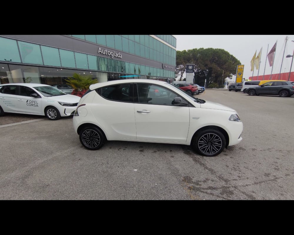 Lancia Ypsilon usata a Treviso (7)