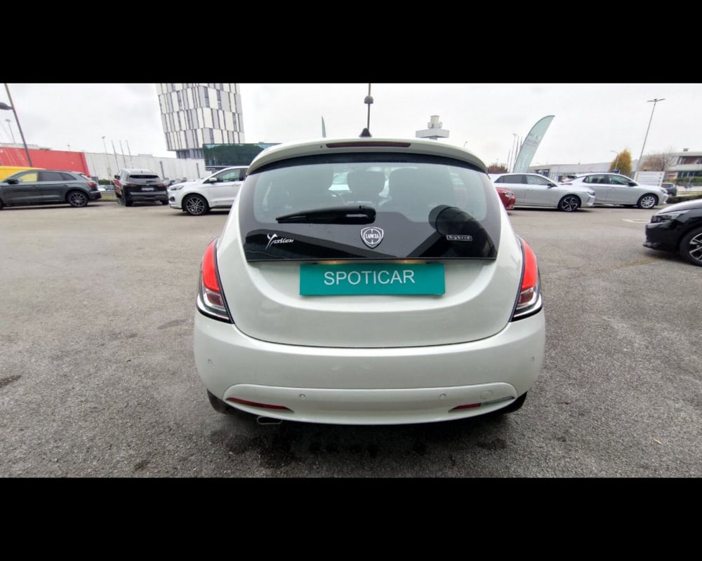 Lancia Ypsilon usata a Treviso (9)