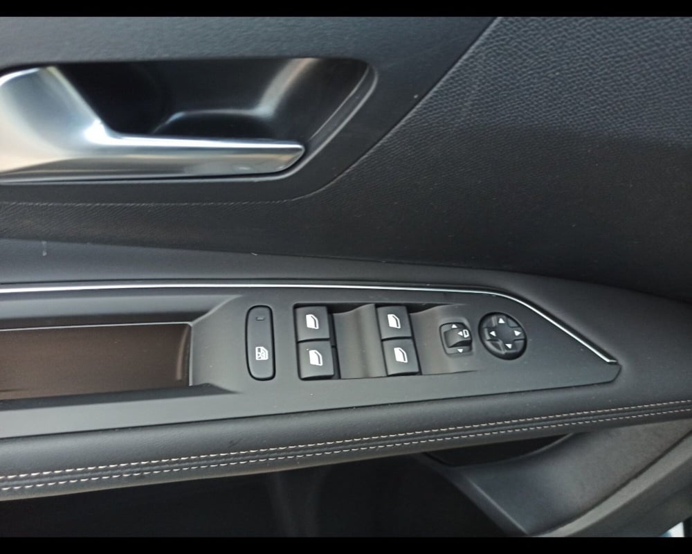 Peugeot 3008 nuova a Treviso (14)