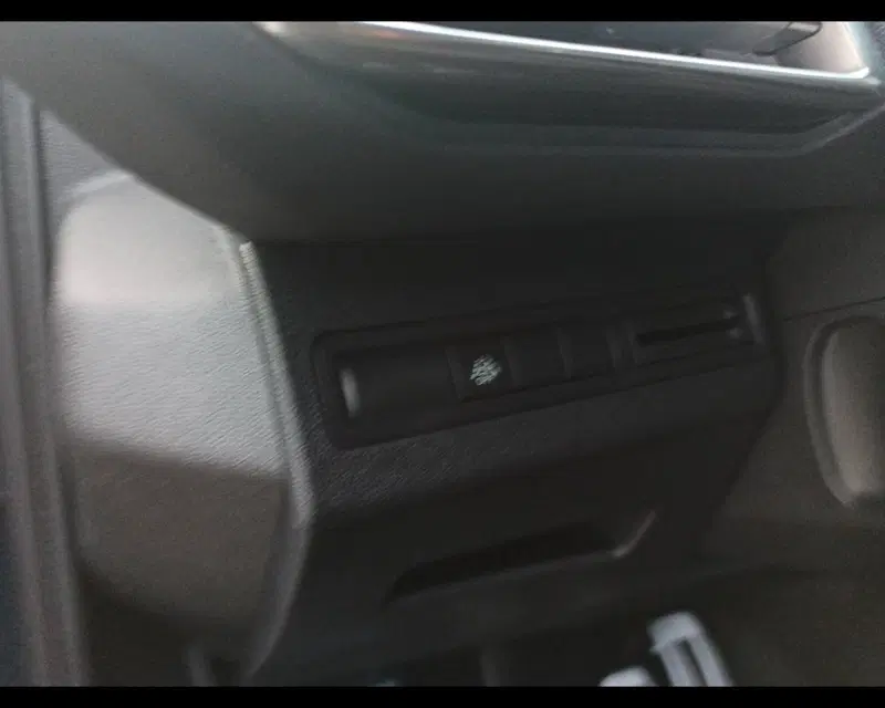 Peugeot 3008 nuova a Treviso (15)