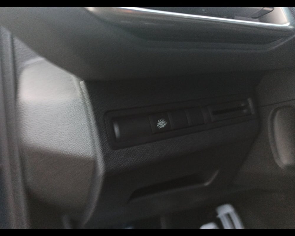 Peugeot 3008 nuova a Treviso (15)