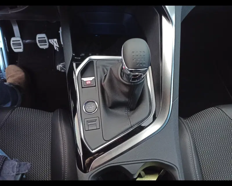Peugeot 3008 nuova a Treviso (18)