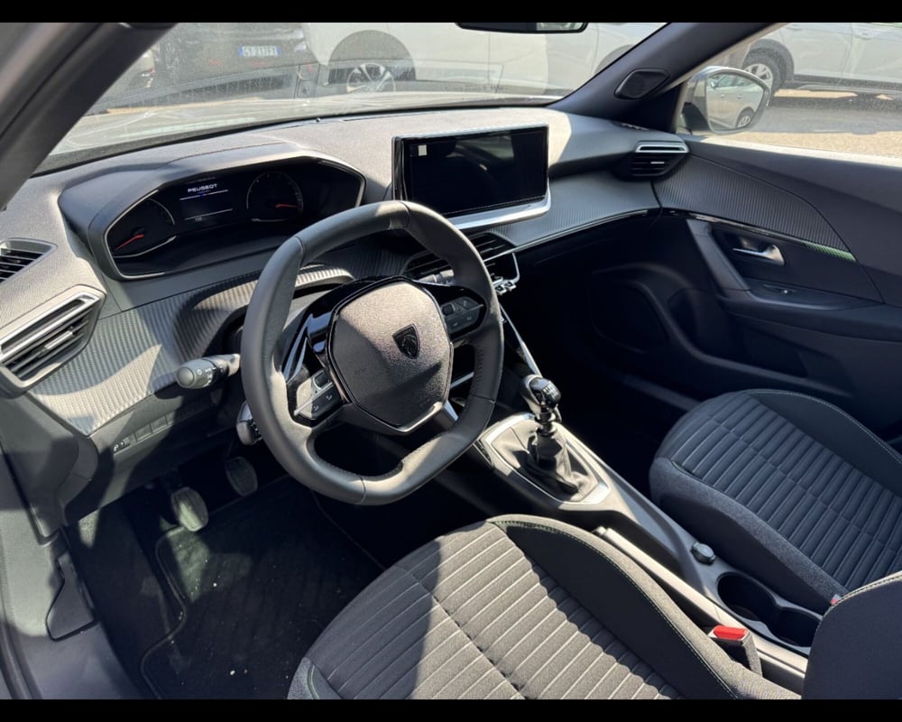 Peugeot 2008 nuova a Treviso (4)