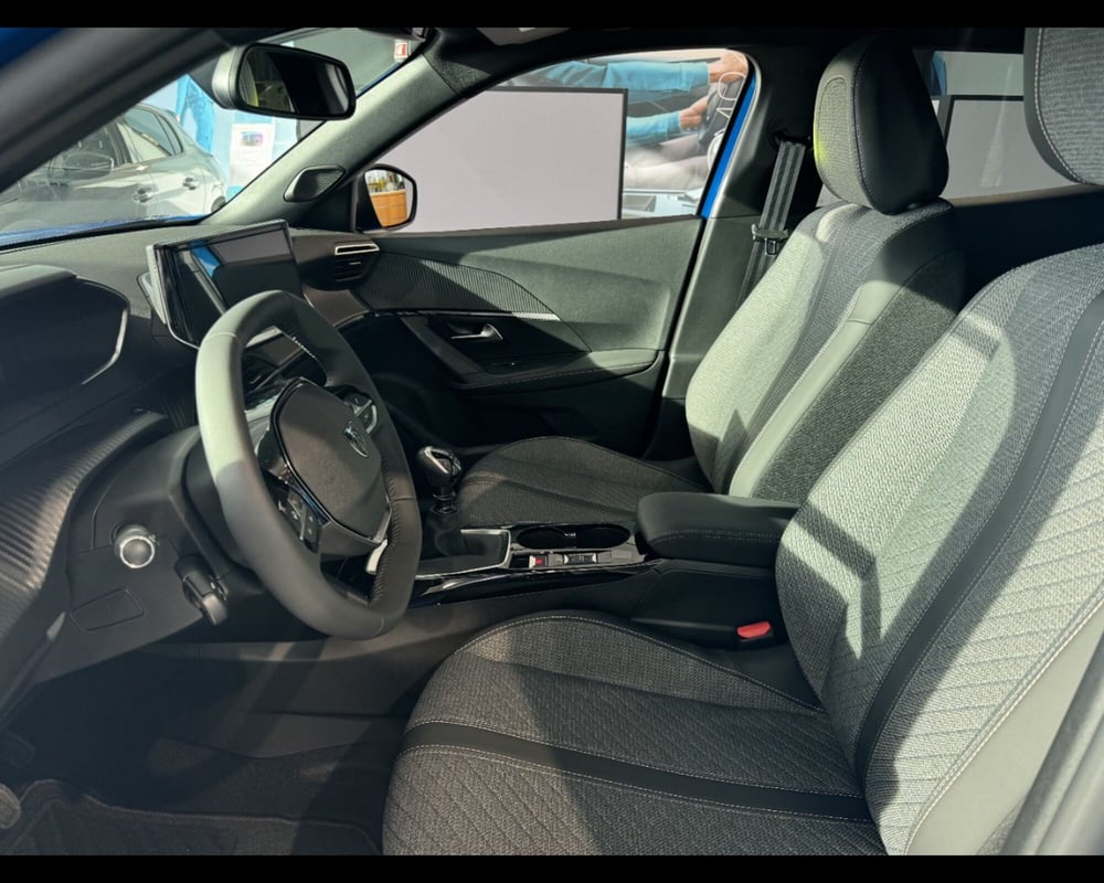 Peugeot 2008 nuova a Treviso (9)