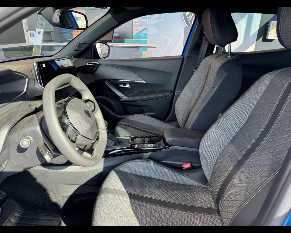 Peugeot 2008 nuova a Treviso (10)