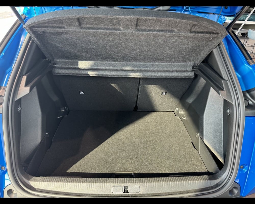 Peugeot 2008 nuova a Treviso (4)