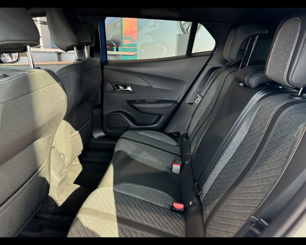 Peugeot 2008 nuova a Treviso (8)