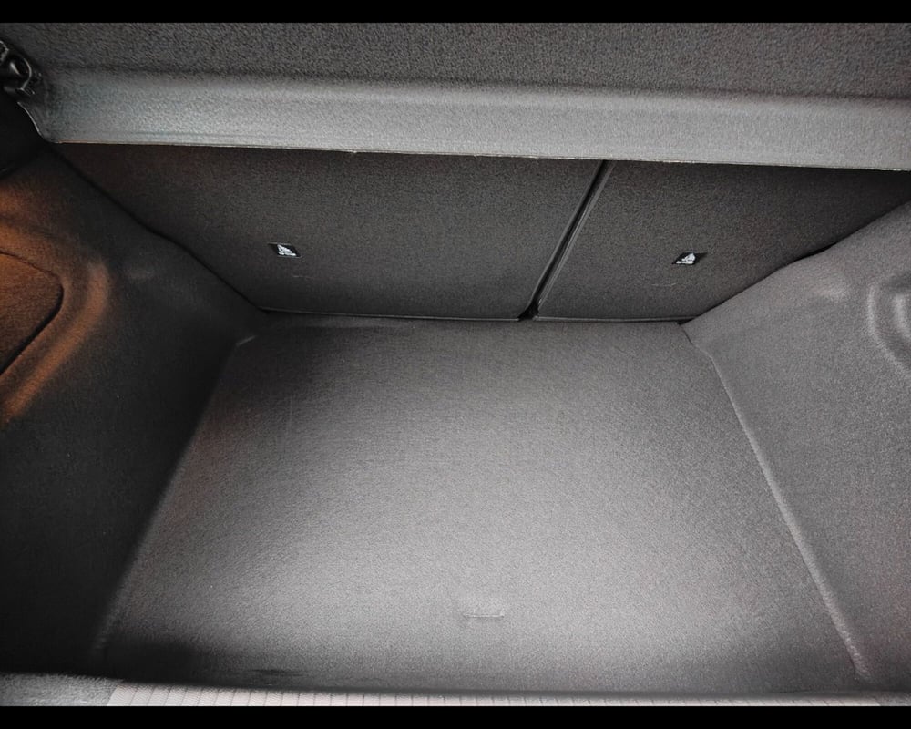 Peugeot 208 nuova a Treviso (15)
