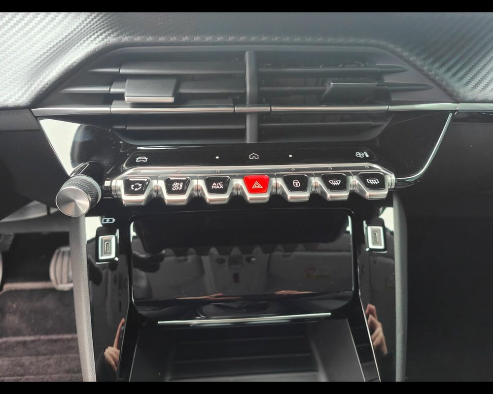 Peugeot 208 nuova a Treviso (19)