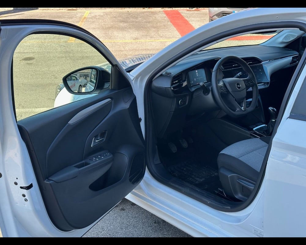 Opel Corsa nuova a Treviso (9)