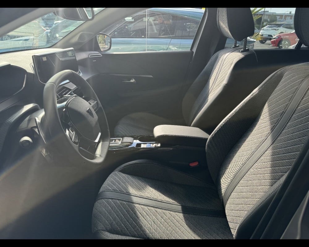 Peugeot 208 nuova a Treviso (11)