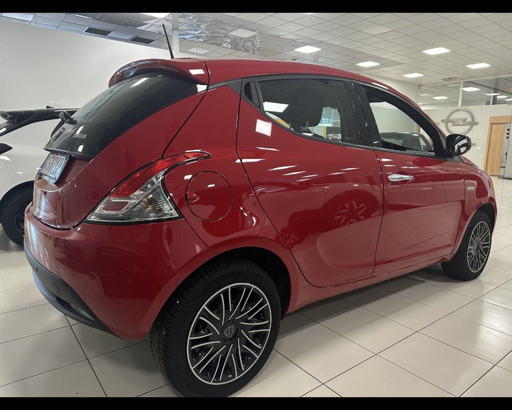 Lancia Ypsilon usata a Treviso (17)