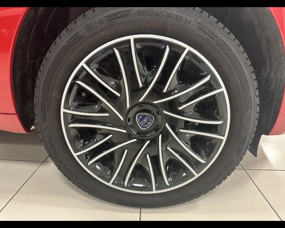 Lancia Ypsilon usata a Treviso (18)