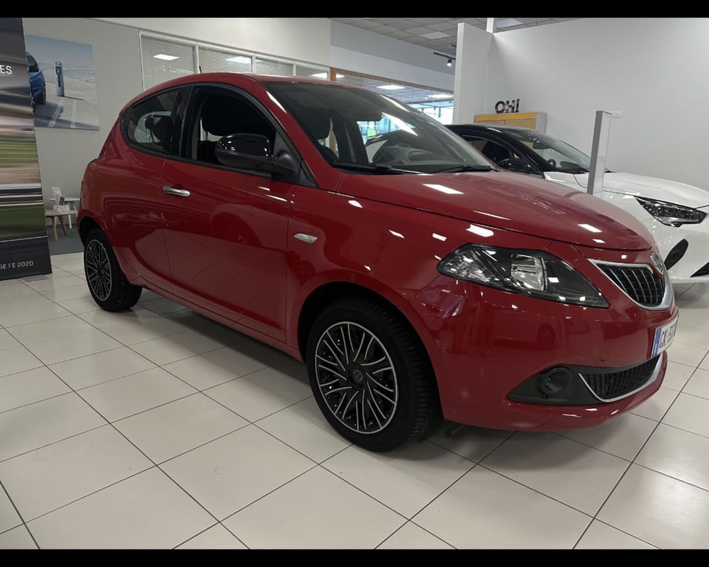 Lancia Ypsilon usata a Treviso (20)