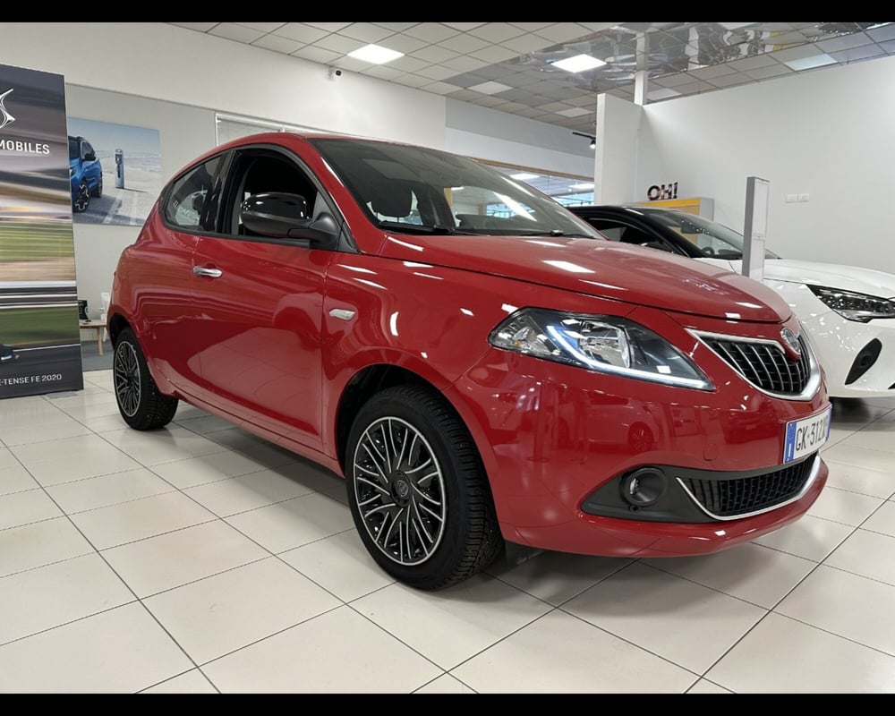 Lancia Ypsilon usata a Treviso (4)