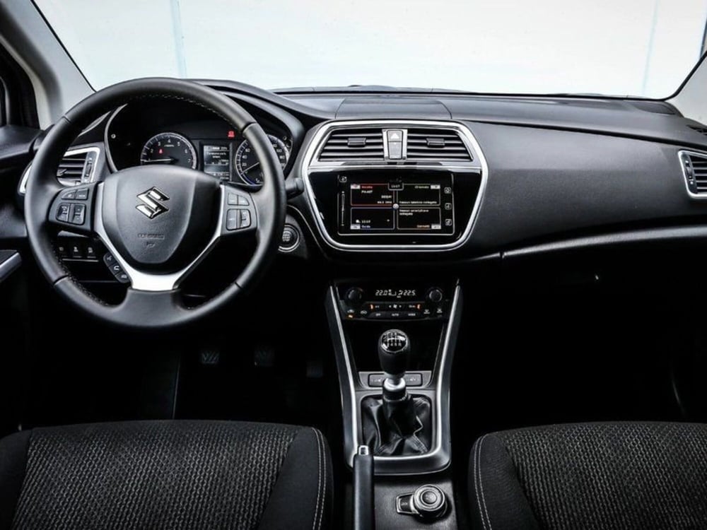 Suzuki S-Cross usata a Treviso (4)