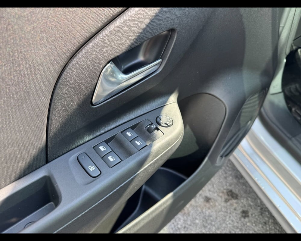 Opel Corsa nuova a Treviso (15)