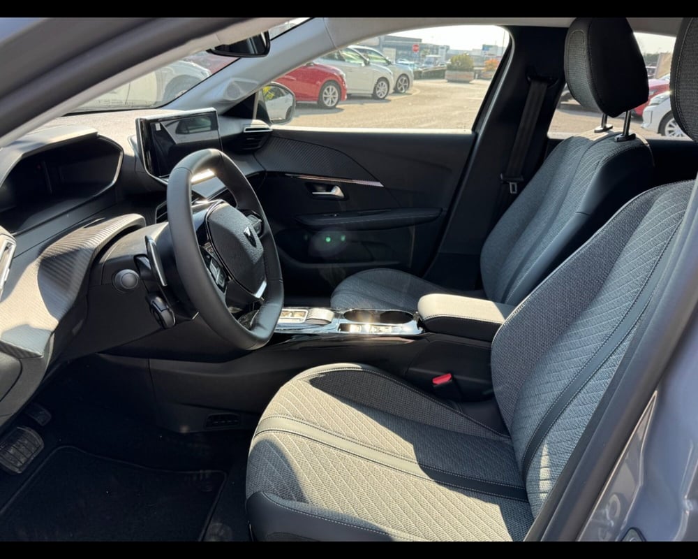 Peugeot 208 nuova a Treviso (13)