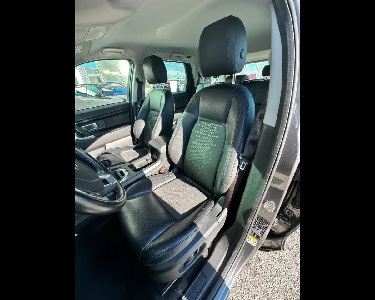 Land Rover Discovery Sport usata a Treviso (13)