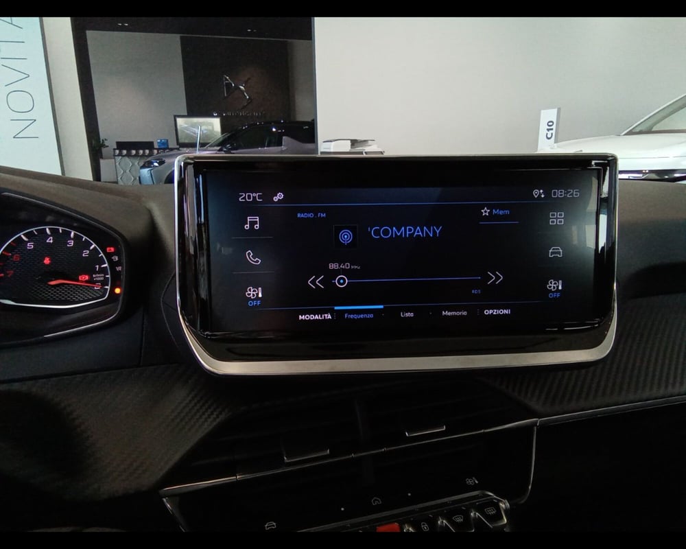 Peugeot 208 nuova a Treviso (7)