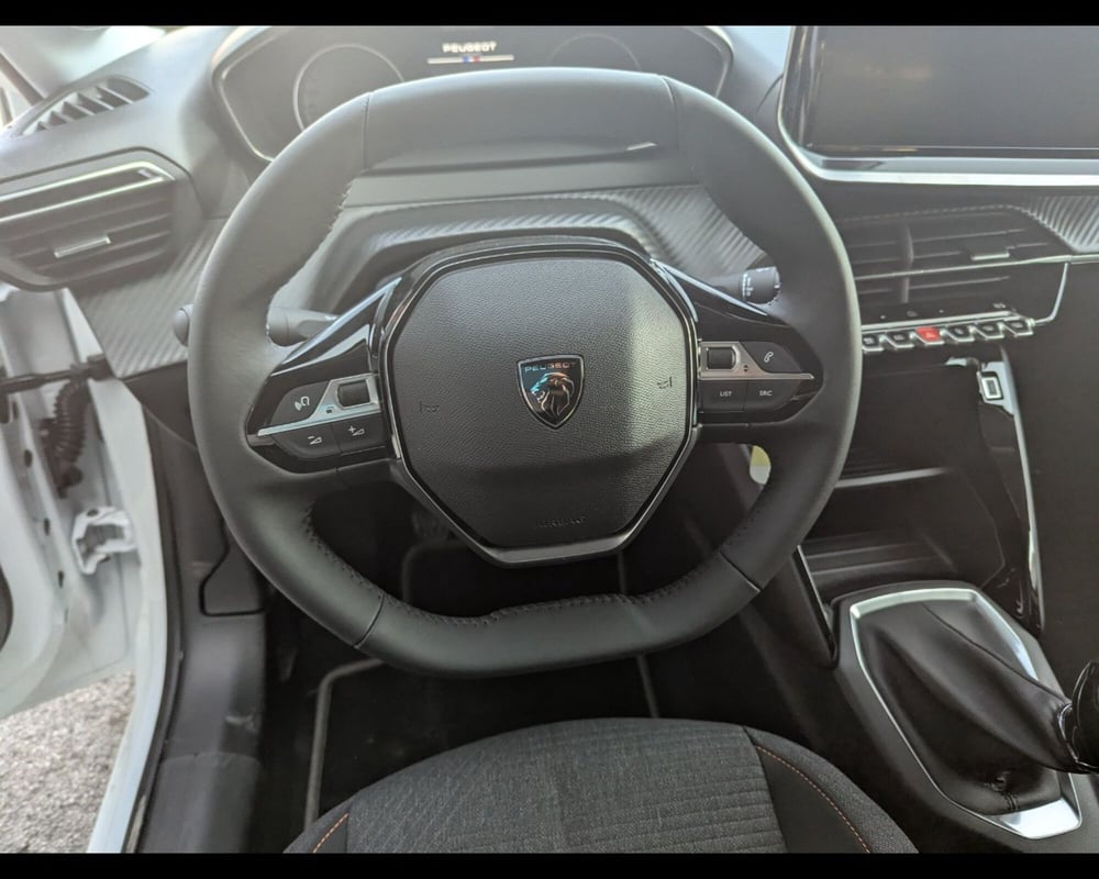 Peugeot 208 nuova a Treviso (13)