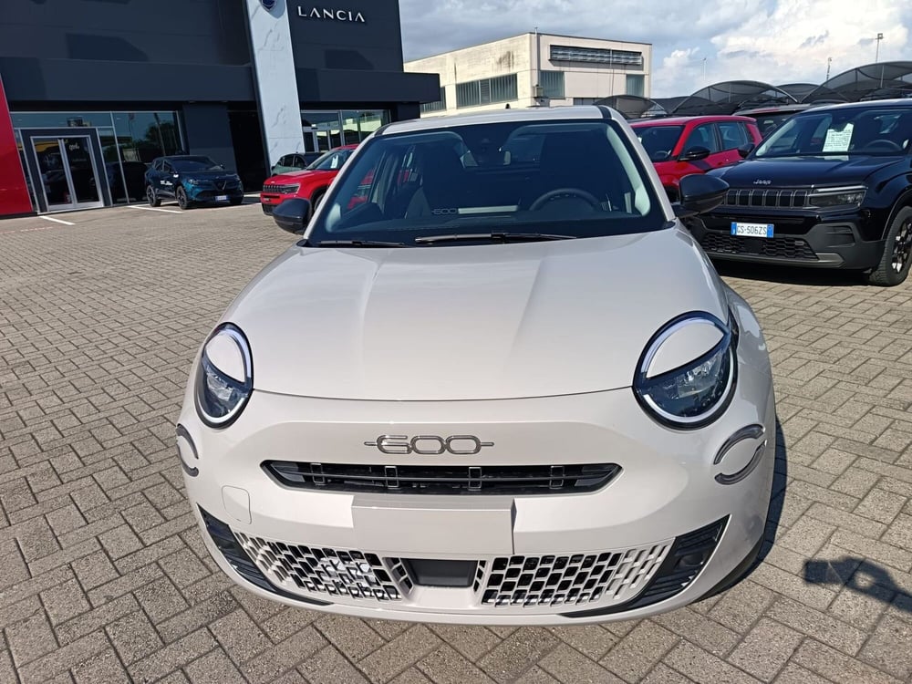 Fiat 600 nuova a Alessandria (2)