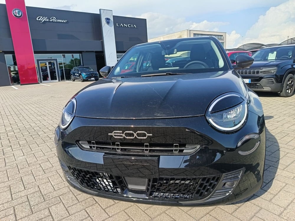 Fiat 600 nuova a Alessandria (2)