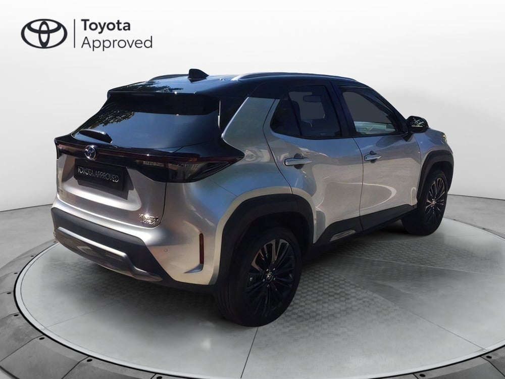 Toyota Yaris Cross usata a Como (8)