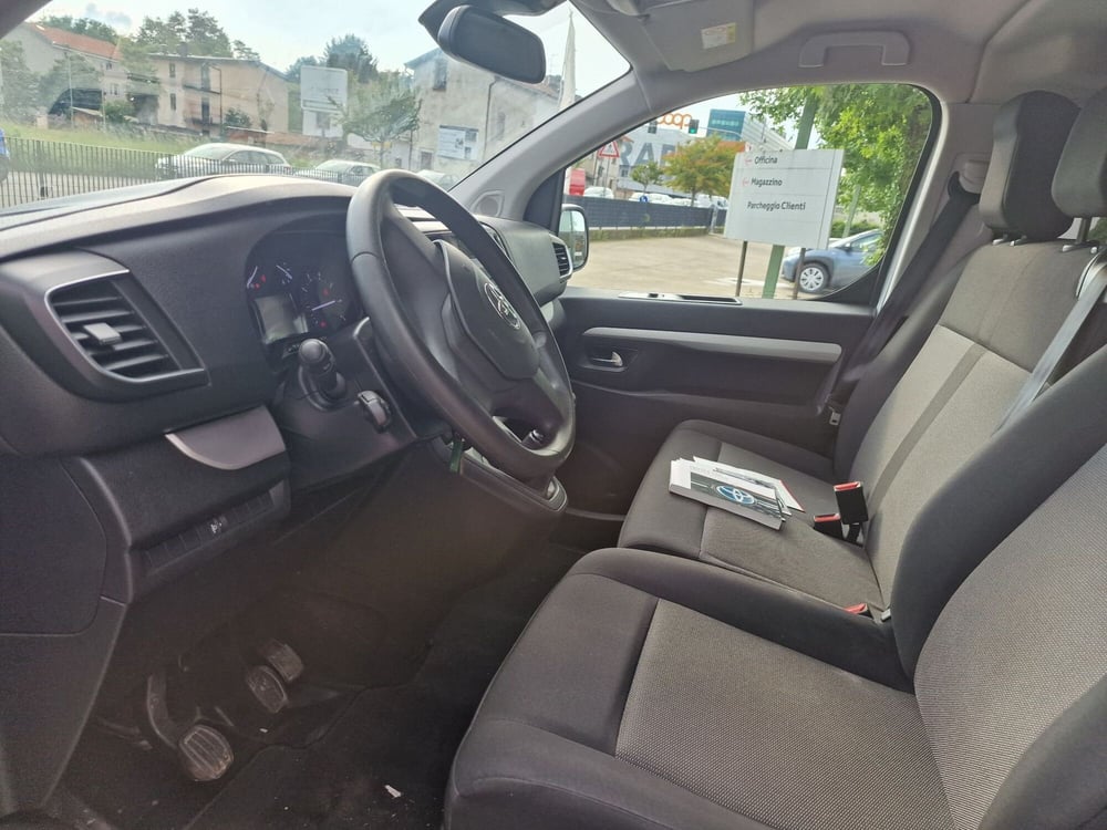 Toyota Proace Verso usata a Como (7)