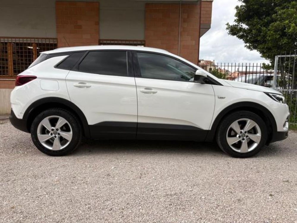 Opel Grandland X usata a Roma (7)