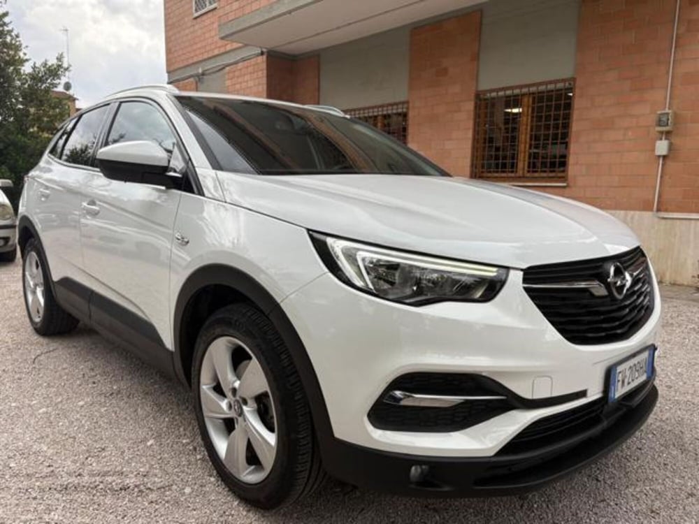 Opel Grandland X usata a Roma (8)