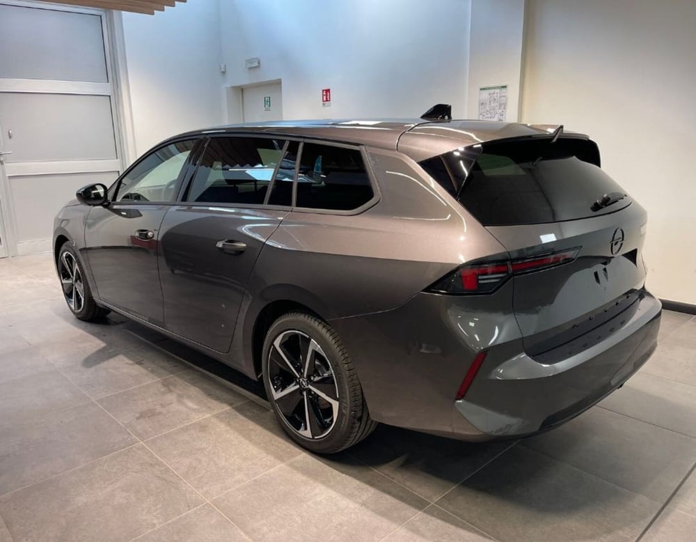 Opel Astra Station Wagon nuova a Ferrara (16)