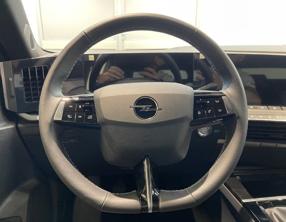 Opel Astra Station Wagon nuova a Ferrara (8)