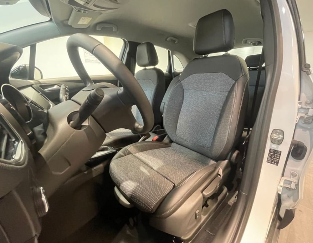 Opel Crossland nuova a Ferrara (12)