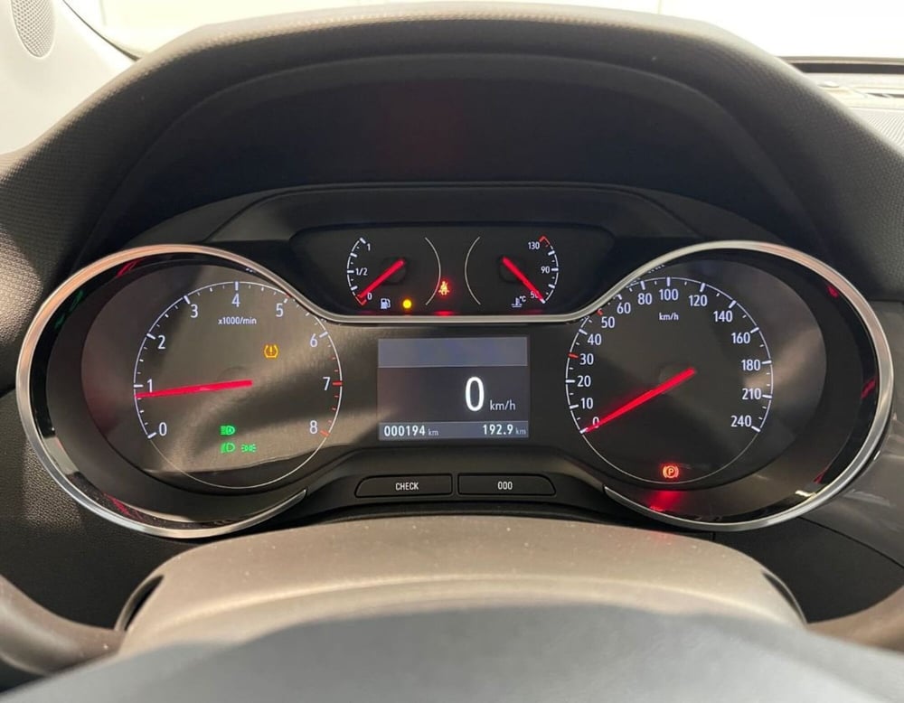 Opel Crossland nuova a Ferrara (13)