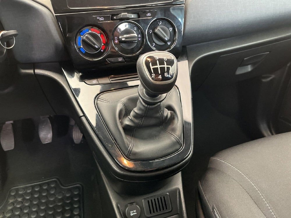 Lancia Ypsilon usata a Torino (15)