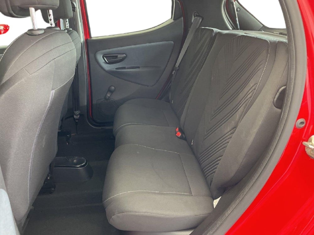 Lancia Ypsilon usata a Torino (9)