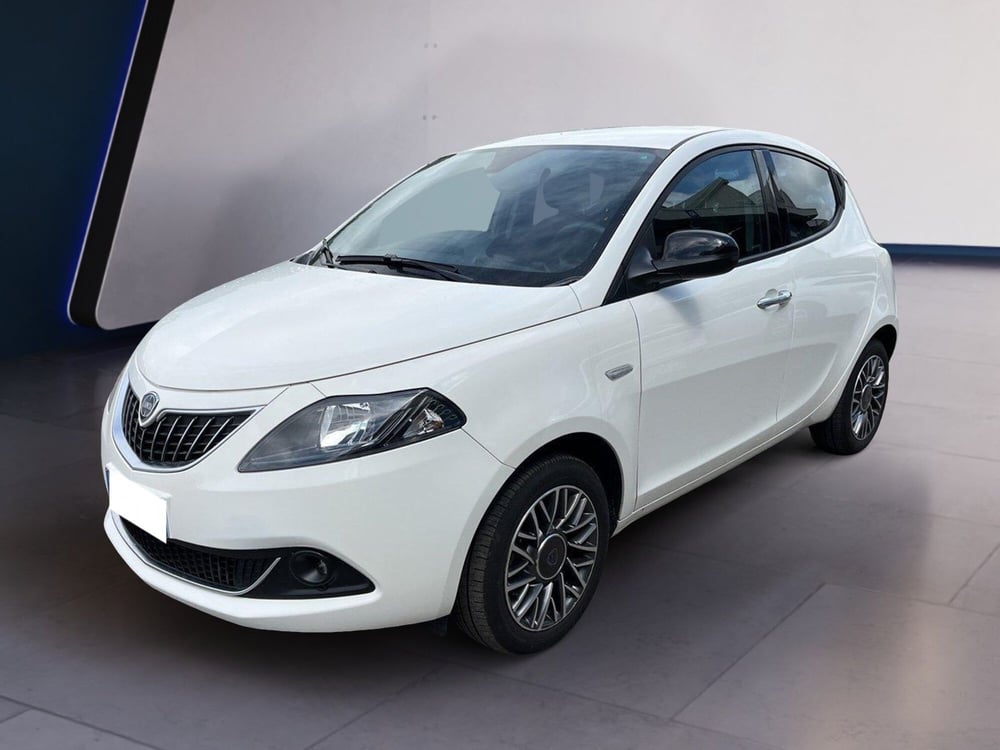 Lancia Ypsilon usata a Torino (2)