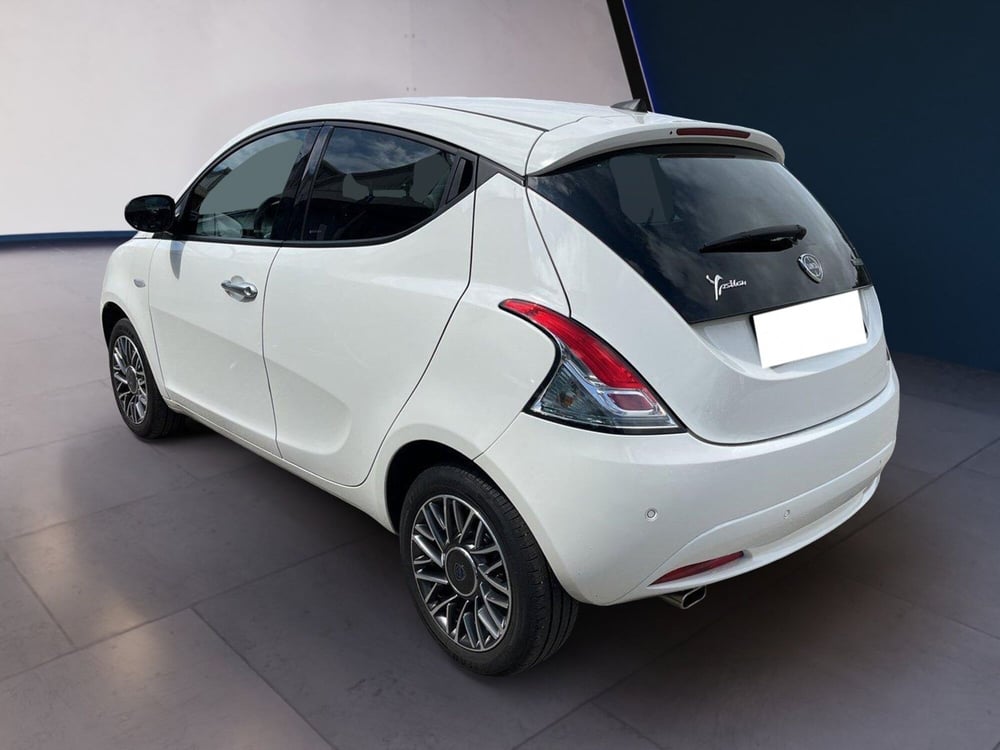 Lancia Ypsilon usata a Torino (5)