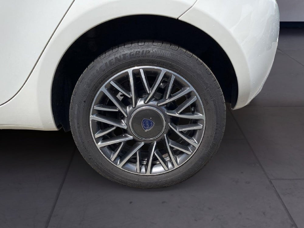 Lancia Ypsilon usata a Torino (8)