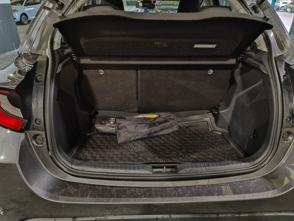 Toyota Yaris usata a Milano (10)