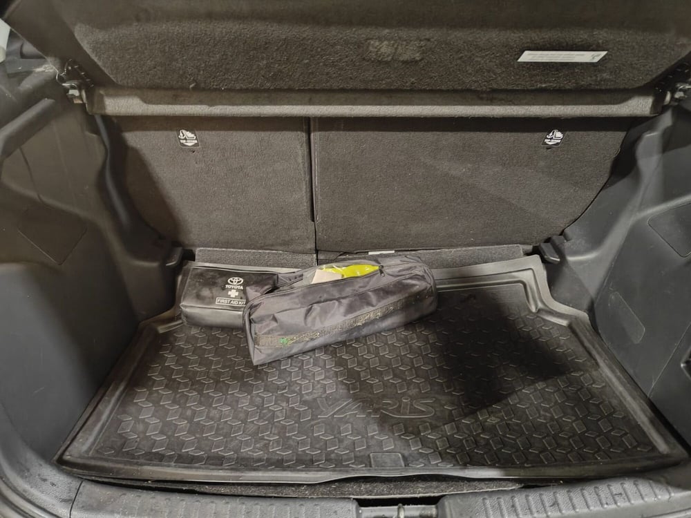 Toyota Yaris usata a Milano (11)