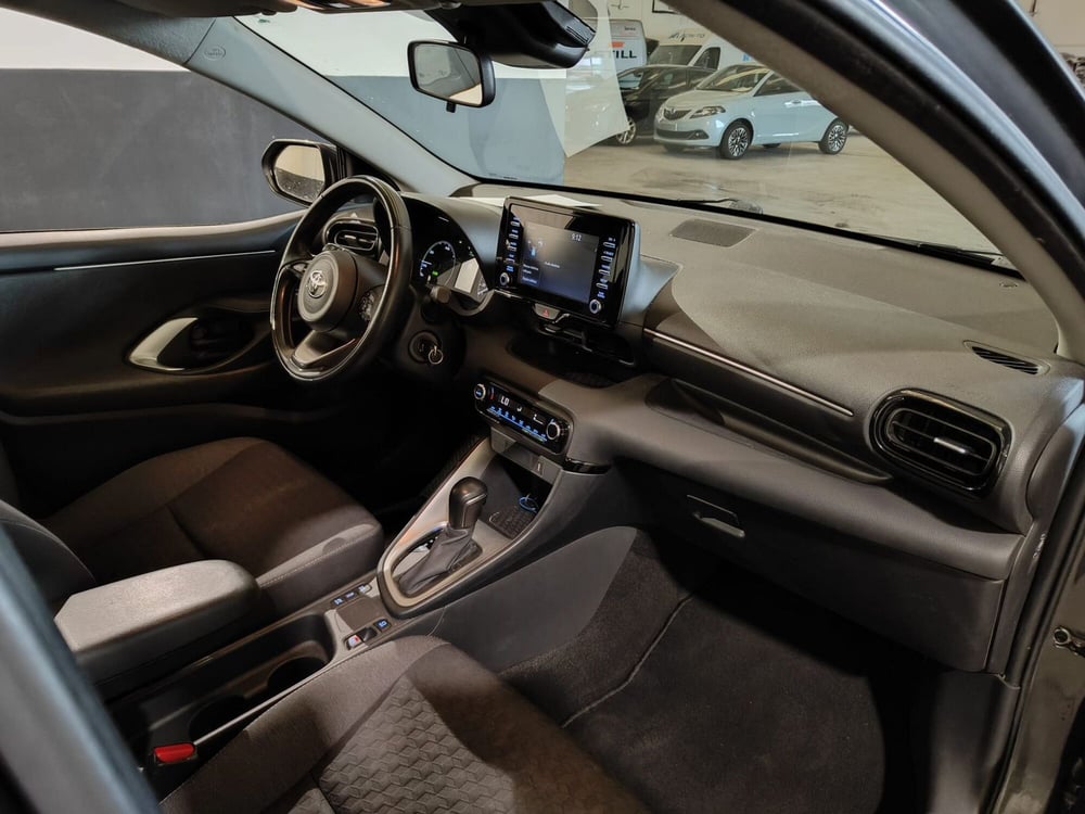 Toyota Yaris usata a Milano (16)