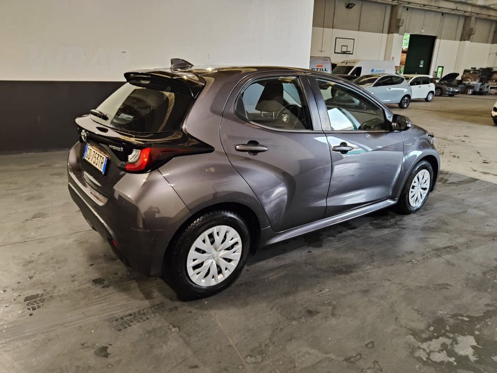 Toyota Yaris usata a Milano (8)