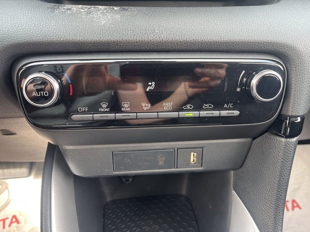 Toyota Yaris usata a Ragusa (14)