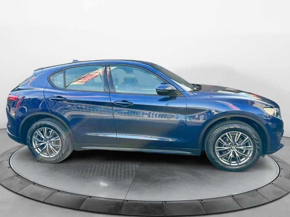 Alfa Romeo Stelvio usata a Caserta (4)