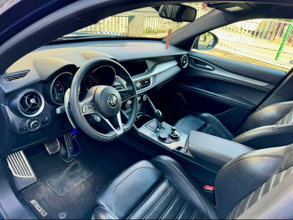 Alfa Romeo Stelvio usata a Caserta (5)