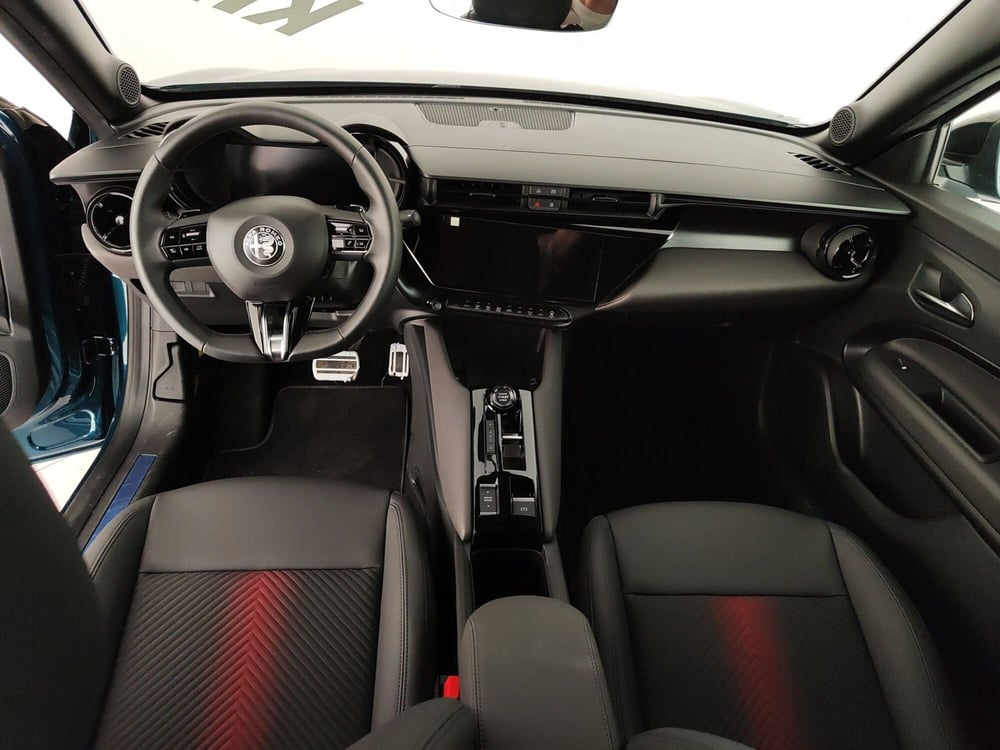Alfa Romeo Junior nuova a Caserta (14)