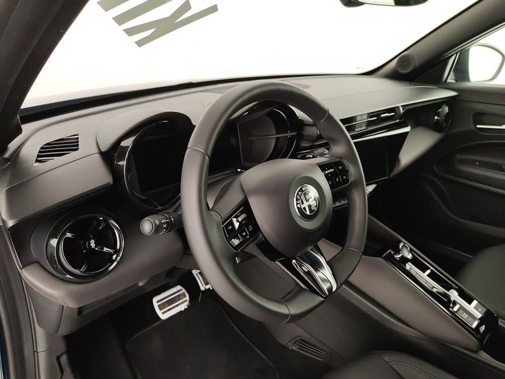 Alfa Romeo Junior nuova a Caserta (19)