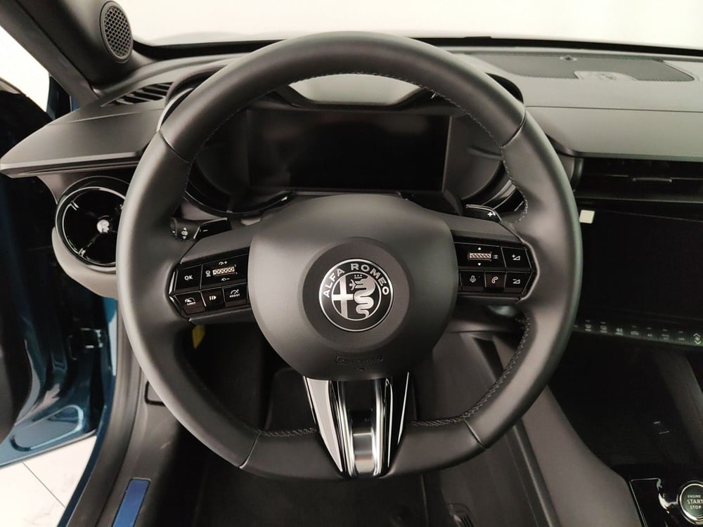 Alfa Romeo Junior nuova a Caserta (20)